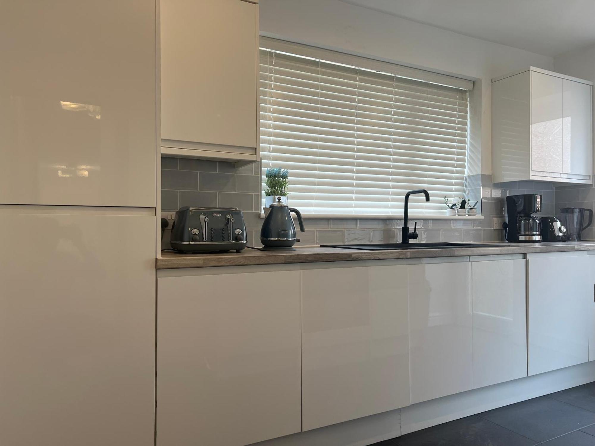 Luxe 5 Bed Bungalow In Snodland, Medway, Kent 외부 사진