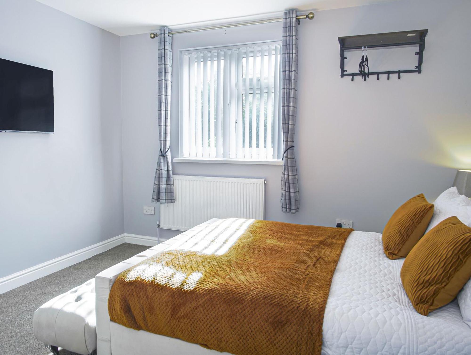Luxe 5 Bed Bungalow In Snodland, Medway, Kent 외부 사진